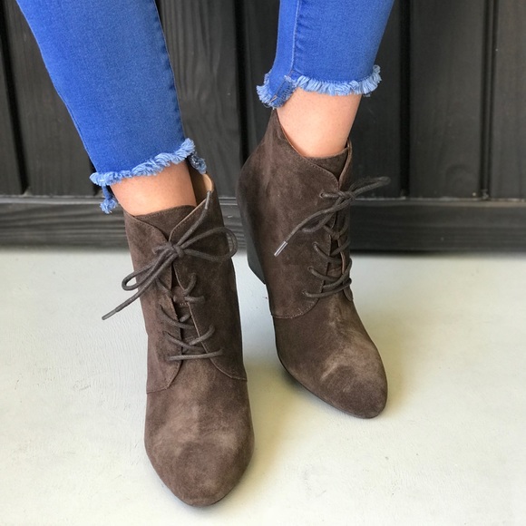 Texas Brown Lace Up Wedge Heel Ankle Booties - Picture 3 of 6